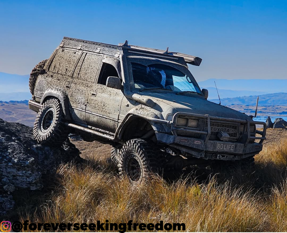 80 Series Toyota Landcruiser Low Profile Aluminum Roof Rack.