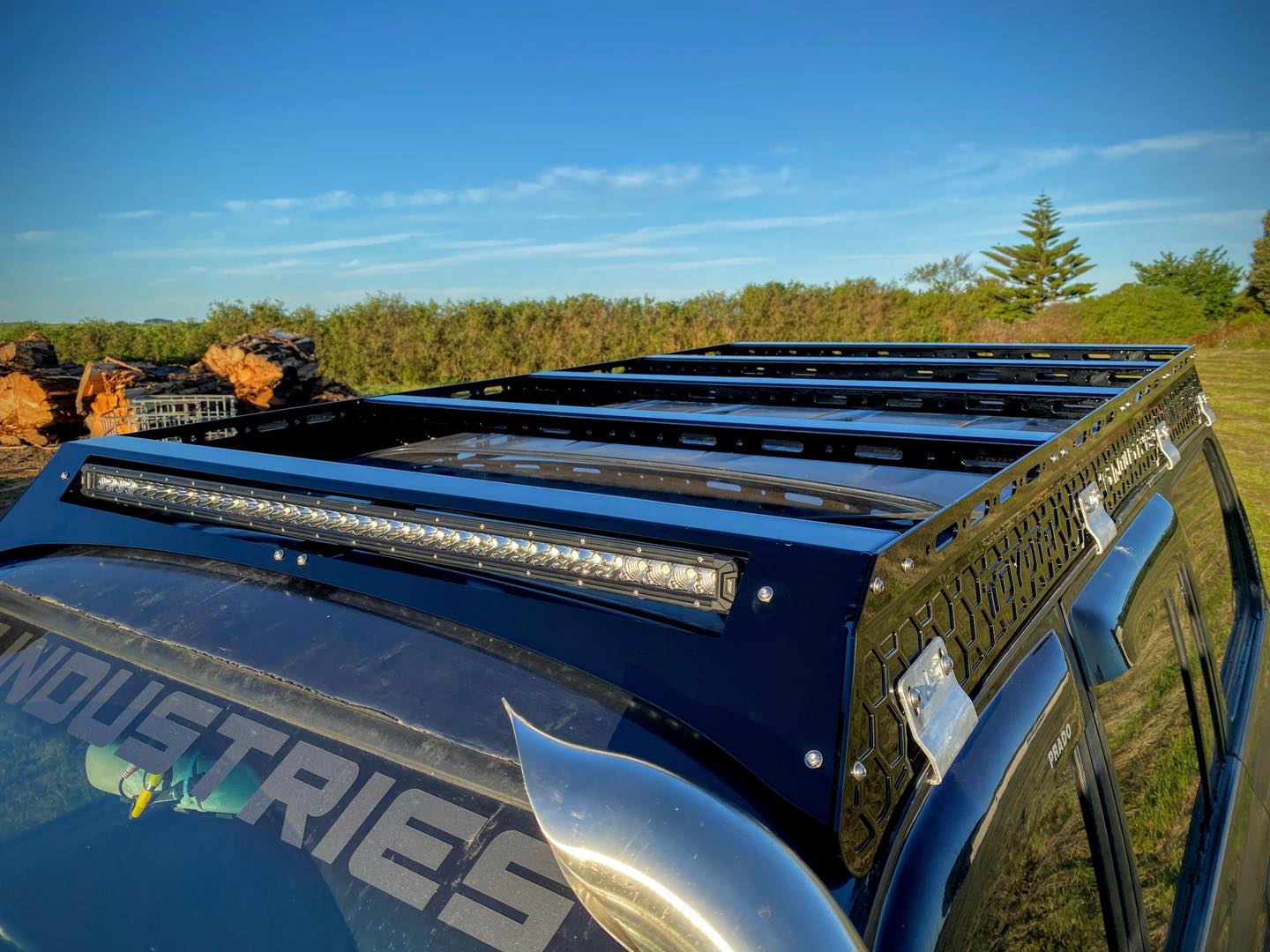 80 Series Toyota Landcruiser Low Profile Aluminum Roof Rack.