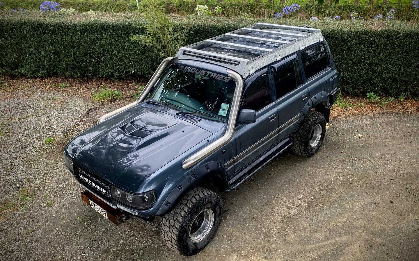 80 Series Toyota Landcruiser Low Profile Aluminum Roof Rack.